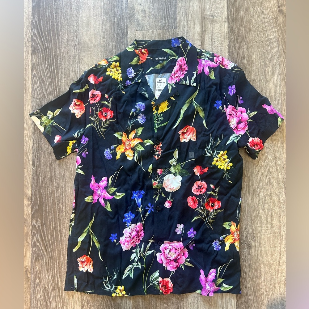 NWT Mens Floral Express Button Up Shirt Hawaiian Black Medium